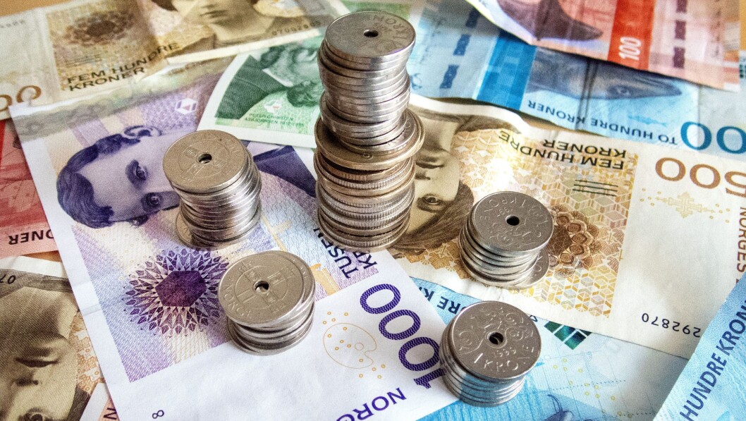Stiftelsen Fritt Ord delte ut over én million kroner til journalistiske prosjekter i august. Stiftelsen Fritt Ord delte ut over én million kroner til journalistiske prosjekter i august.