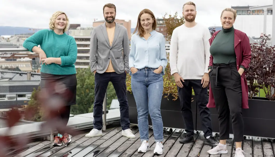 Dette blir DNs nye produktteam: Fra venstre Ingrid Indseth (produktsjef), Kåre Henriksen (produktsjef), Trine Hanche Aasen (produktsjef), Joakim Nilsen (designer) og Julie Lundgren (strategi- og produktdirektør). Dette blir DNs nye produktteam: Fra venstre Ingrid Indseth (produktsjef), Kåre Henriksen (produktsjef), Trine Hanche Aasen (produktsjef), Joakim Nilsen (designer) og Julie Lundgren (strategi- og produktdirektør).