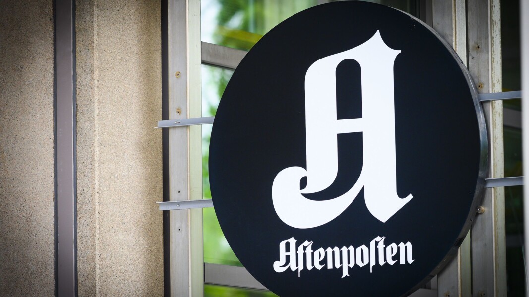 Aftenpostens logo utenfor Schibsteds kontorer i Akersgata 55 i Oslo sentrum. Aftenpostens logo utenfor Schibsteds kontorer i Akersgata 55 i Oslo sentrum.