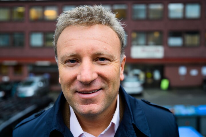 Sjefredaktør Vebjørn Selbekk i den kristne dagsavisa Dagen slår et slag for lederartikkelen som format.