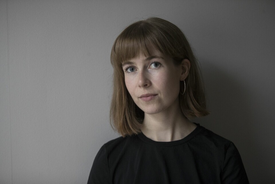 Eline Lund Fjæren legger forfatterkarrieren på hylla for å bli journalist i Dagens Næringsliv.