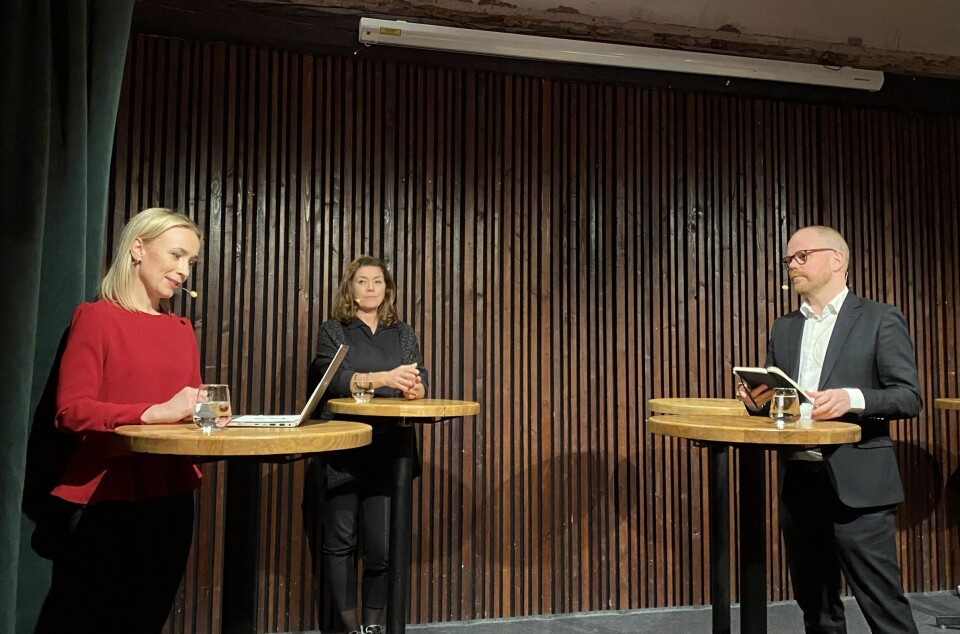 TV 2s Linn Wiik, Schibsted-sjef Kristin Skogen Lund og sjefredaktør Gard Steiro i VG. Her under debatt 14. oktober om Tangen-saken.
