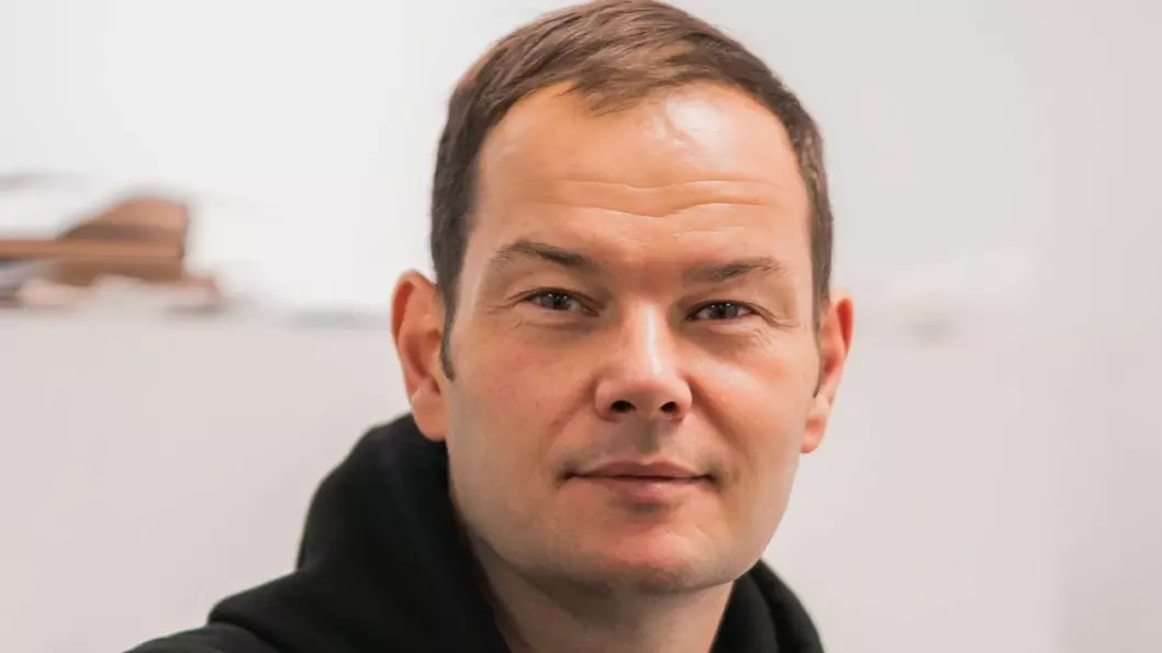 Jon Martin Larsen, høyskolelektor i journalistikk ved Høyskolen Kristiania, og tidligere ansvarlig redaktør i Akershus Amtstidende i avistegnerbyen Drøbak