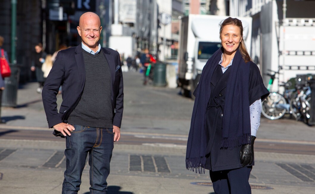 Innovasjon Norge valgt TRY Råd som nytt kommunikasjonsbyrå. Her med Bård Hammervold i TRY Råd og kommunikasjonsdirektør Kristin Welle-Strand i Innovasjon Norge. Innovasjon Norge valgt TRY Råd som nytt kommunikasjonsbyrå. Her med Bård Hammervold i TRY Råd og kommunikasjonsdirektør Kristin Welle-Strand i Innovasjon Norge.