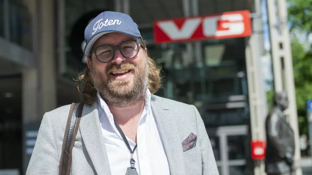 VG-vaktsjef Ken Andre Ottesen står bak den populære Instagram-kontoen Badesken. Nå blir den en del av VGs papiravis på lørdager.