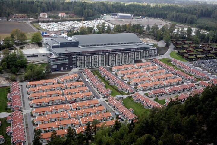 Dette er et flyfoto av BCC, også kjent som Smiths Venners, konferansesenter i Melsomvik, Brunstad fra 2005.