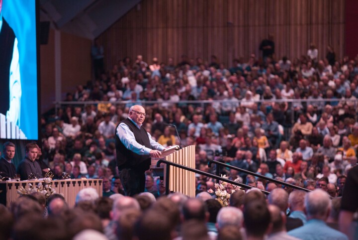 Kåre Johan Smith, åndelig leder i BCC. Her fra en av BCCs egne konferanser. Foto: BCC