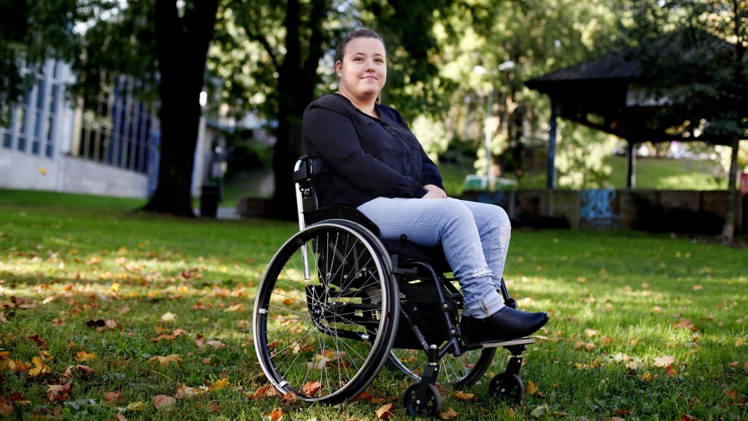 Masterstudent og frilansjournalist Stine Slettås Machlar er glad for at NJ og Redaktørforeningen nå setter fokus på rekrutteringen av journalister med funksjonsnedsettelser. Masterstudent og frilansjournalist Stine Slettås Machlar er glad for at NJ og Redaktørforeningen nå setter fokus på rekrutteringen av journalister med funksjonsnedsettelser.
