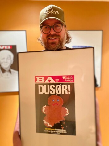 BAs berømte forside fra 2009 vil bli sentral i podkasten. Her poserer tidligere vaktsjef i BA, Ken André Ottesen. BAs berømte forside fra 2009 vil bli sentral i podkasten. Her poserer tidligere vaktsjef i BA, Ken André Ottesen.