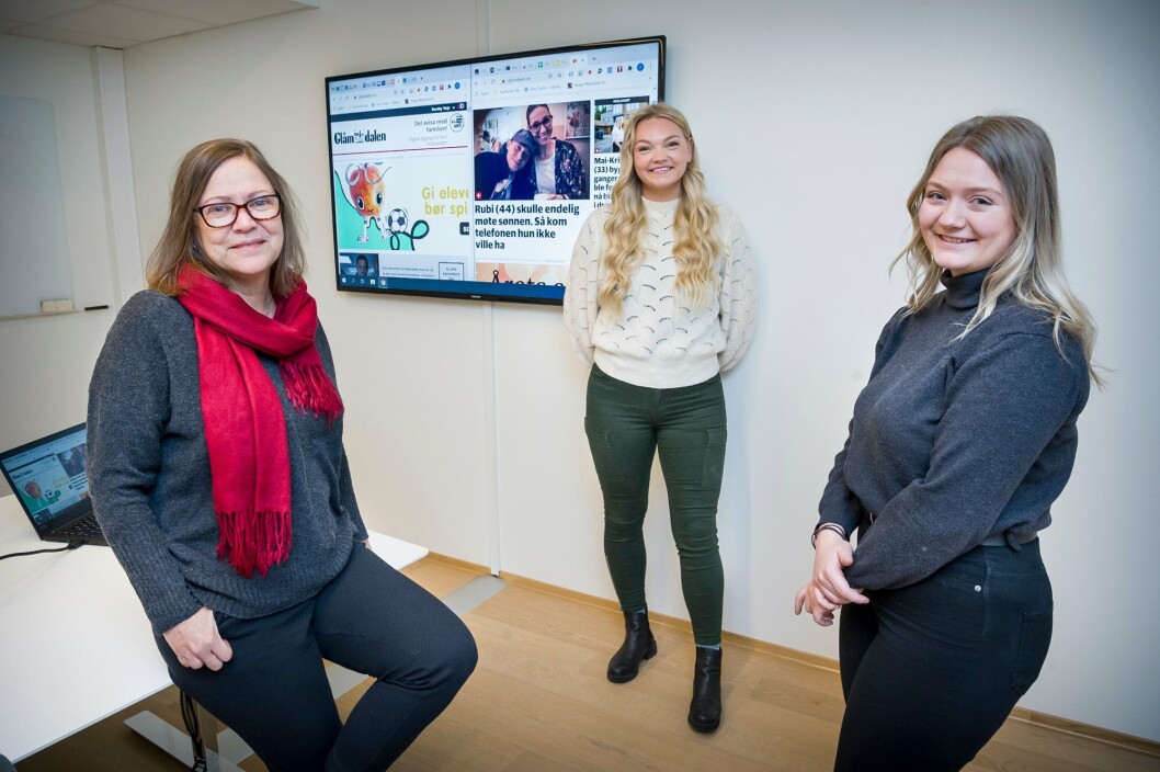 Kari Gjerstadberget (fra venstre), Frida Saxrud og Hanna Taugbøl er alle ansatt som journalister i Glåmdalen. Kari Gjerstadberget (fra venstre), Frida Saxrud og Hanna Taugbøl er alle ansatt som journalister i Glåmdalen.