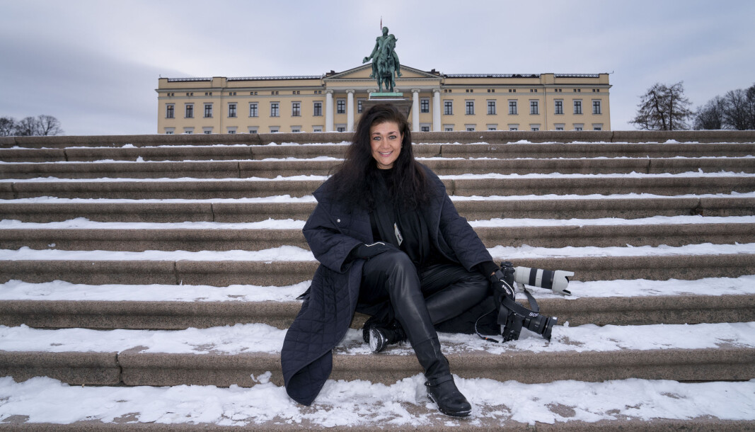 NTB-fotograf Lise Åserud foran slottet i Oslo. Foto: Torstein Bøe / NTB NTB-fotograf Lise Åserud foran slottet i Oslo. Foto: Torstein Bøe / NTB