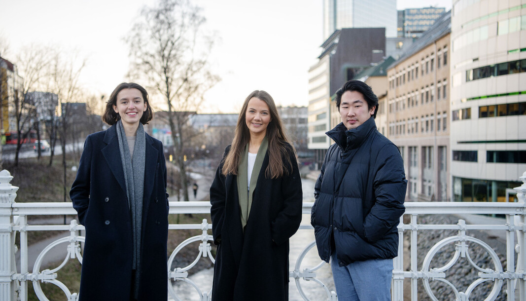 Leila Feratovic (28), Emilie Louise Solberg (27) og Jonas Solgård (26) har fått fast jobb i Dagens Næringsliv. Leila Feratovic (28), Emilie Louise Solberg (27) og Jonas Solgård (26) har fått fast jobb i Dagens Næringsliv.