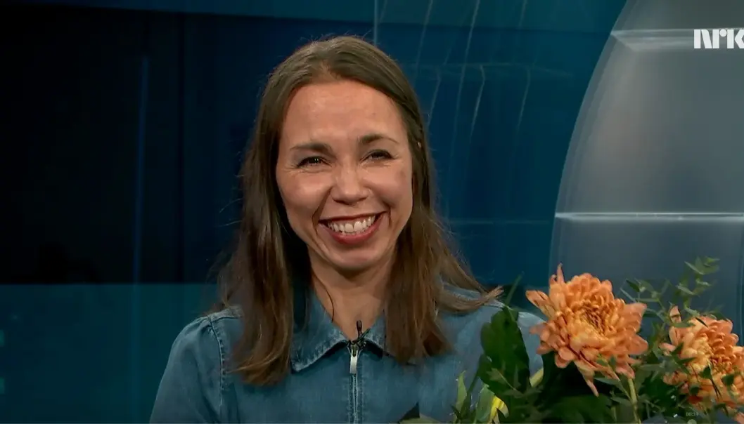 Så glad ble Helga Bones da hun fikk prisen torsdag ettermiddag. Så glad ble Helga Bones da hun fikk prisen torsdag ettermiddag.