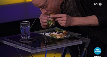 Her må Dagbladets Anders Grønneberg spise Tix' pannebånd på direkten