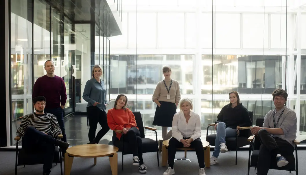 Disse står bak den nye BT-podkasten. Stående bak fra venstre: Rune Christophersen, Anna Magnus og Tonje Aursland. Sittende foran fra venstre: Henrik Svanevik, Anna Ofstad, Kjersti Mjør, Anne-Lise Synnevaag og Eivind Hjertholm Fiskerud. Disse står bak den nye BT-podkasten. Stående bak fra venstre: Rune Christophersen, Anna Magnus og Tonje Aursland. Sittende foran fra venstre: Henrik Svanevik, Anna Ofstad, Kjersti Mjør, Anne-Lise Synnevaag og Eivind Hjertholm Fiskerud.