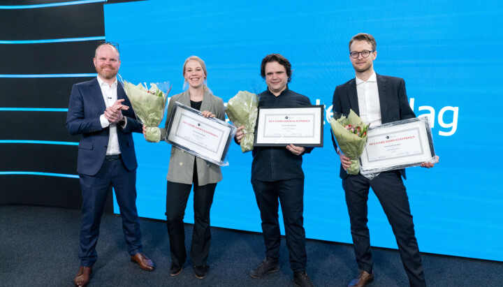 Den store journalistprisen gikk i år til VG. (f.v) Gard Steiro, Oda Leraan Skjetne, Jari Bakken og Sondre Nilsen som mottar prisen på vegne av VG.
