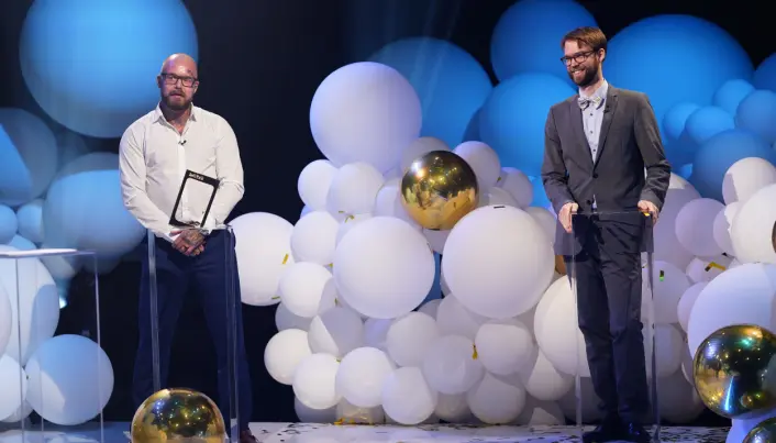 Gullruten 2021. Benjamin Ree (t.h.) og Kart-Bertil Nordland – mottar prisen for beste tv-dokumentar for VGTVs «Kunstneren og tyven». (Ree har laget filmen, mens Nordland er kunsttyven i filmen.) Gullruten 2021. Benjamin Ree (t.h.) og Kart-Bertil Nordland – mottar prisen for beste tv-dokumentar for VGTVs «Kunstneren og tyven». (Ree har laget filmen, mens Nordland er kunsttyven i filmen.)