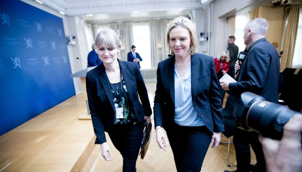 Sylvi Listhaug, her sammen med kommunikasjonsdirektør Mona Sæverud Higraff i Helse- og omsorgsdepartementet Sylvi Listhaug, her sammen med kommunikasjonsdirektør Mona Sæverud Higraff i Helse- og omsorgsdepartementet
