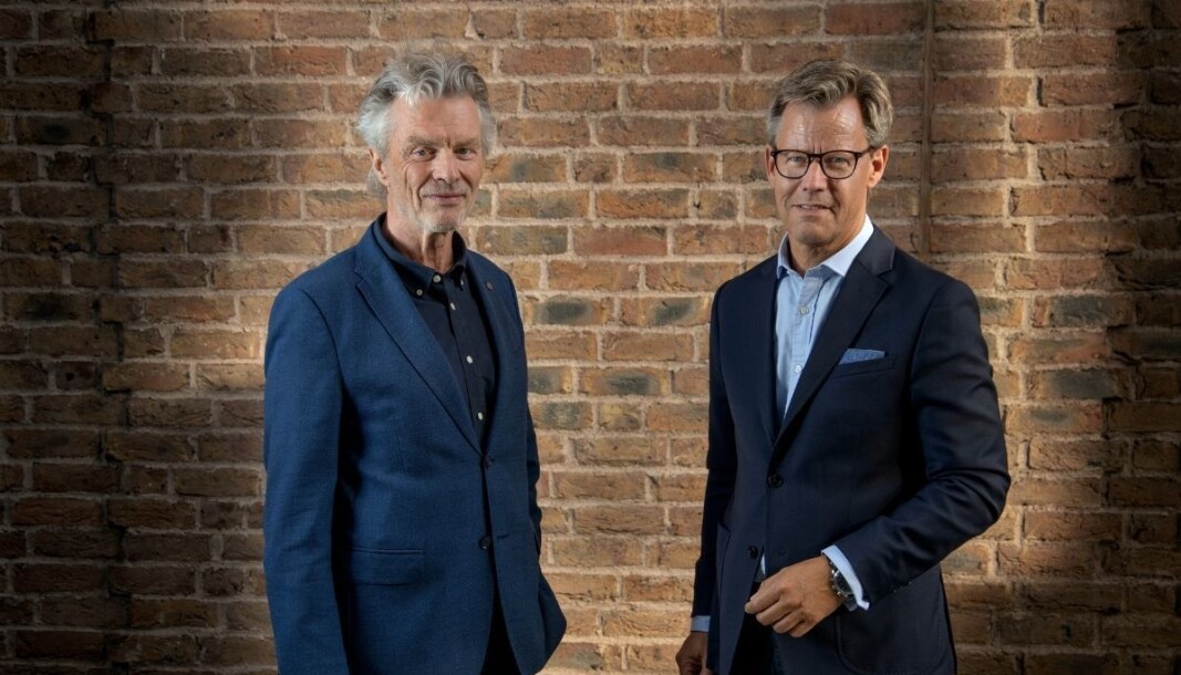 Tom Harald Jenssen, forlagsdirektør i Cappelen Damm og Steffen Kragh, konsernsjef i Egmont og styreleder i Cappelen Damm holding. Tom Harald Jenssen, forlagsdirektør i Cappelen Damm og Steffen Kragh, konsernsjef i Egmont og styreleder i Cappelen Damm holding.
