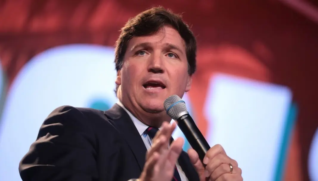 Tucker Carlson avbildet på et studentarrangement i West Palm Beach i 2018. Tucker Carlson avbildet på et studentarrangement i West Palm Beach i 2018.
