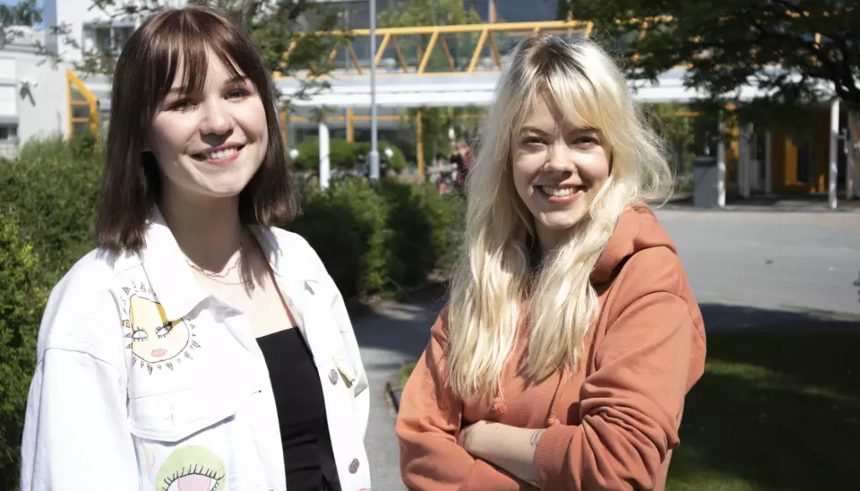 Lydia Gieselmann (til høyre) og Sara Cecilie Leite skal lede NRK Unormal.