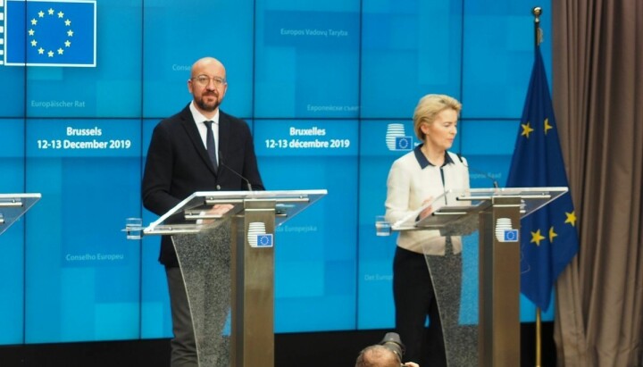 EU-president Charles Michel (til venstre) avbildet med Europakommisjonens president, Ursula von der Leyen.