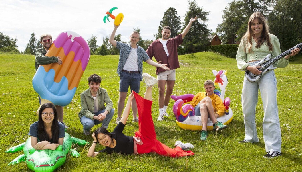 P3sommer er (fra venstre) Heidi Mo, Johannes Grindheim Ølfernes, Henning Bang, Nora Ellingsen, Andreas Aaberge Eide, Jon Martin Kjesbu, Jon Slettan og Martine Borgund. P3sommer er (fra venstre) Heidi Mo, Johannes Grindheim Ølfernes, Henning Bang, Nora Ellingsen, Andreas Aaberge Eide, Jon Martin Kjesbu, Jon Slettan og Martine Borgund.