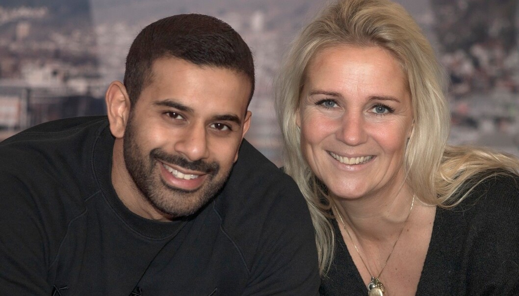 Chetan Rastogi (til venstre) og Anne-Marit Borgen Werring leder den første utgaven av underholdningsprogrammet Lørdagsliv. Chetan Rastogi (til venstre) og Anne-Marit Borgen Werring leder den første utgaven av underholdningsprogrammet Lørdagsliv.