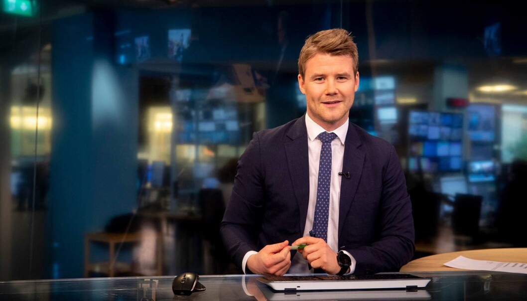 Fredrik Solbu Jullumstrø skal blant annet lede Sportsnyhetene og Sportsrevyen fremover. Fredrik Solbu Jullumstrø skal blant annet lede Sportsnyhetene og Sportsrevyen fremover.
