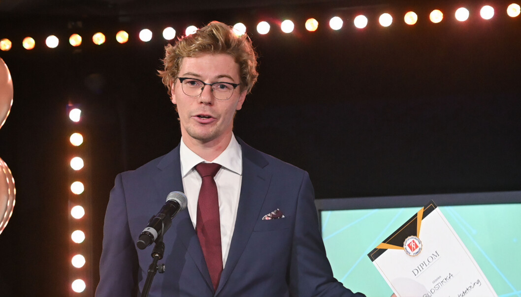 Ole Christian Nymoen og Budstikka fikk prisen «Årets nyhetsdekning» for en sak om en ung mann som ble lam etter en ulykke som skjedde da han spilte ishockey. Ole Christian Nymoen og Budstikka fikk prisen «Årets nyhetsdekning» for en sak om en ung mann som ble lam etter en ulykke som skjedde da han spilte ishockey.