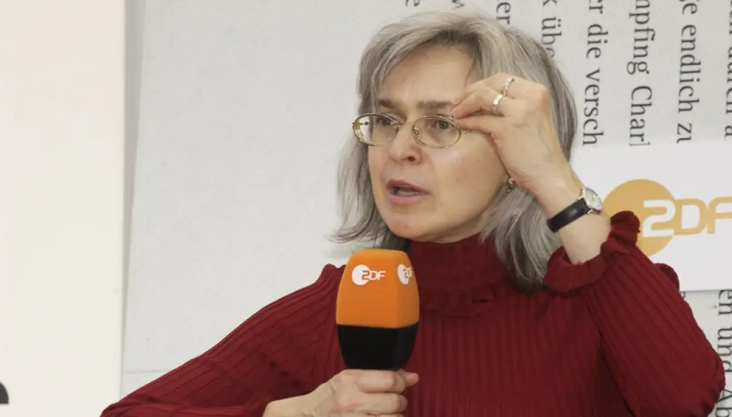 Den russiske gravejournalisten Anna Politkovskaja ble drept utenfor sin egen leilighet i Moskva for 15 år siden. Den russiske gravejournalisten Anna Politkovskaja ble drept utenfor sin egen leilighet i Moskva for 15 år siden.