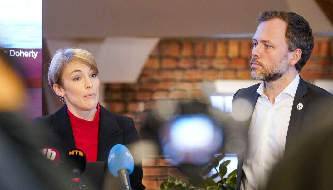 Finanspolitisk talsperson Kari Elisabeth Kaski og SV leder Audun Lysbakken legger fram SVs alternative budsjett mandag formiddag. Finanspolitisk talsperson Kari Elisabeth Kaski og SV leder Audun Lysbakken legger fram SVs alternative budsjett mandag formiddag.