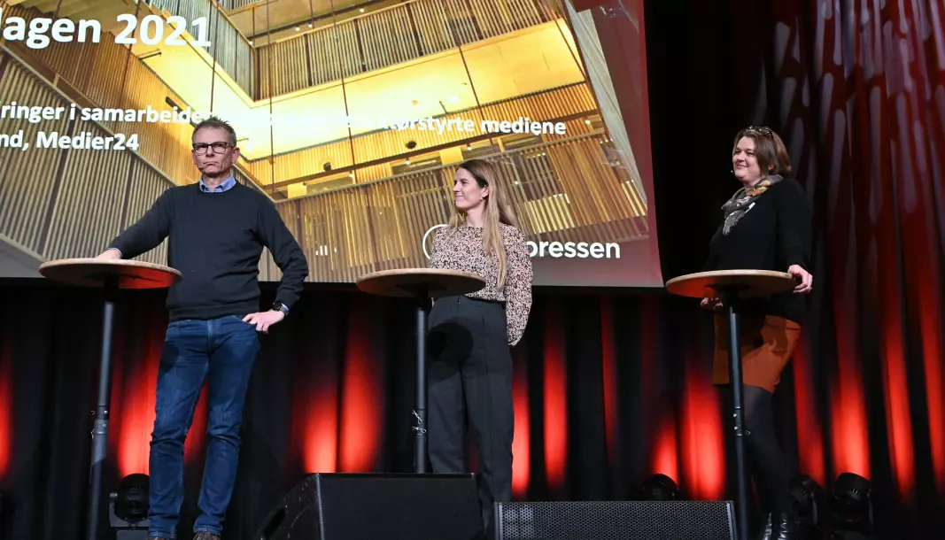 Sportsredaktør i NTB, Ole Kristian Bjellaanes (fra venstre), VG-kommentator Astrid Meland og NRK-redaktør Hege Iren Frantzen snakket om økosystemet mellom breddemediene og dybdemediene.