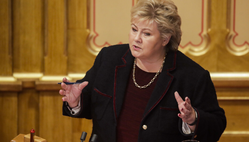 Høyre-leder Erna Solberg reagerer kraftig på Qatars fengsling av to NRK-journalister. Her er hun avbildet i Stortinget. Høyre-leder Erna Solberg reagerer kraftig på Qatars fengsling av to NRK-journalister. Her er hun avbildet i Stortinget.