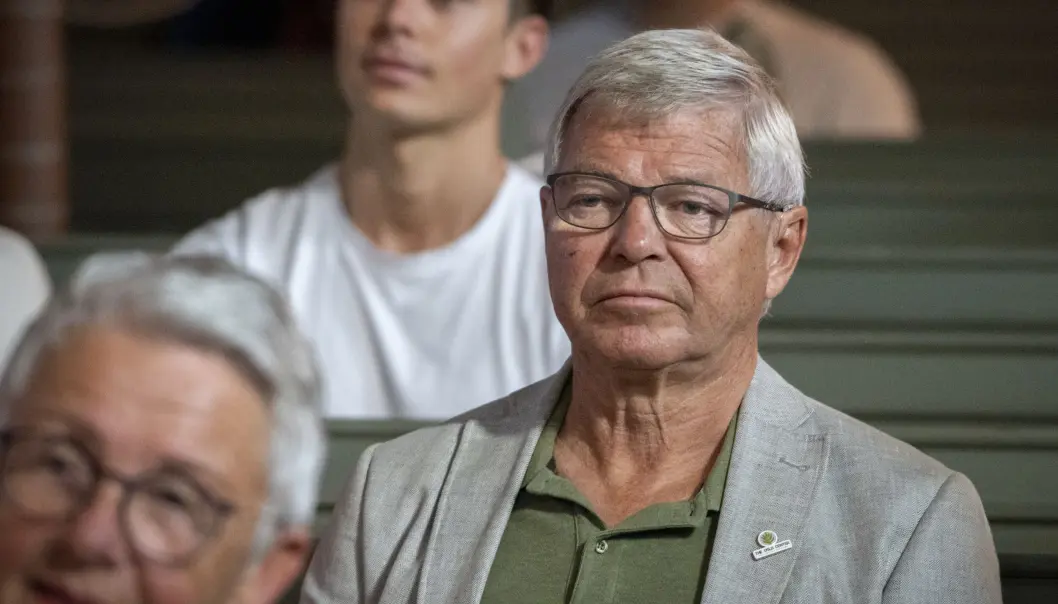 Kjell Magne Bondevik, her i Arendal kirke under samtalen mellom Nicolai Tangen og preses i Den norske kirke Olav Fykse Tveit. Kjell Magne Bondevik, her i Arendal kirke under samtalen mellom Nicolai Tangen og preses i Den norske kirke Olav Fykse Tveit.