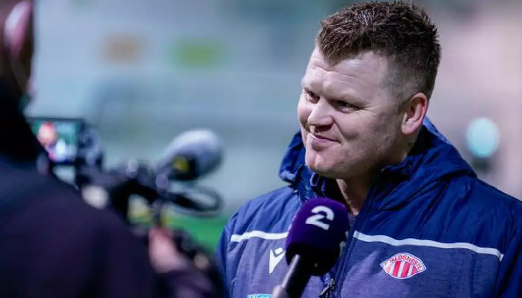 I serien «Fan av Riise» følger TV 2 John Arne Riise på trenerbenken i Toppserien-klubben Avaldsnes.
