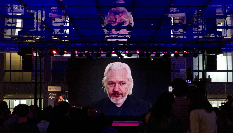 Videokonferanse med Julian Assange i 2015.
