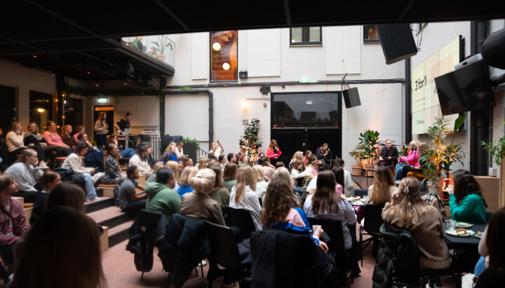 Mange tok turen til Altsås kvinnedagsarrangement i Oslo sentrum tirsdag morgen.