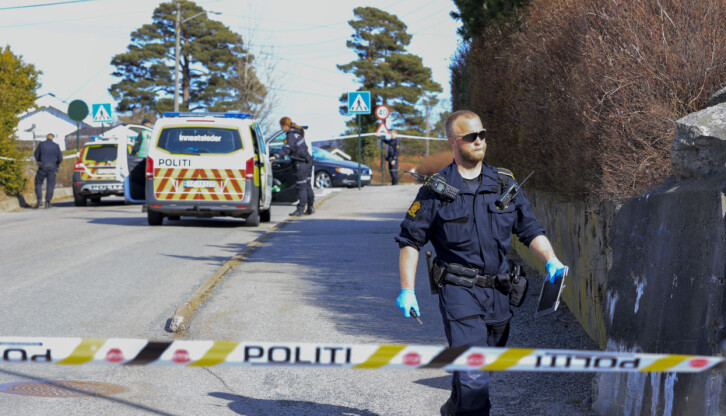28. mars døde to voksne kvinner etter en alvorlig voldshendelse på Søm i Kristiansand. En mann er siktet for gjerningen.