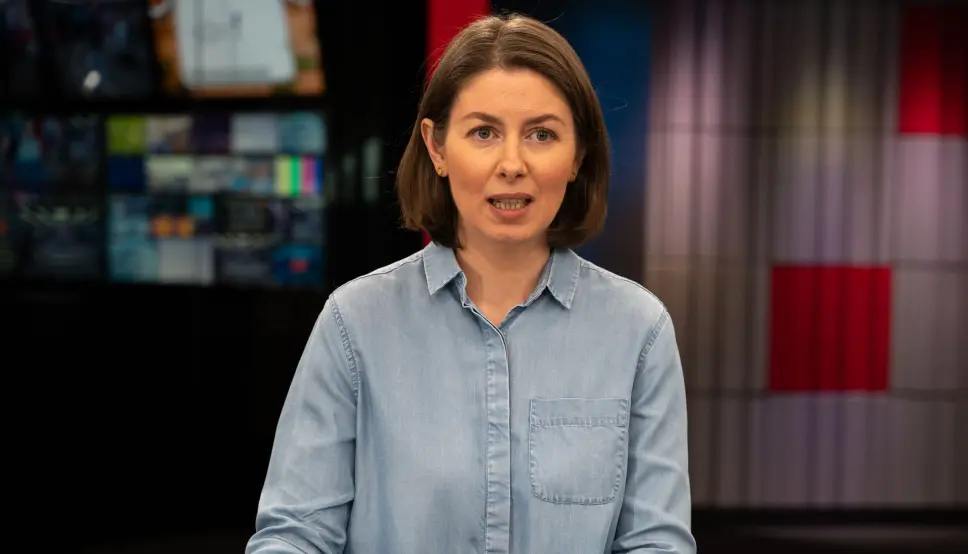 Norsk-ukrainske Yanina Shestakova Lie er anker for TV 2 Skoles nyhetssendinger på ukrainsk. Norsk-ukrainske Yanina Shestakova Lie er anker for TV 2 Skoles nyhetssendinger på ukrainsk.
