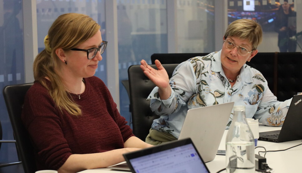 Anne Linn Kumano Ensby (NRK) og Sissel Skjervum Bjerkehagen (Ringerikes Blad) diskuterer under ett av master-treffene. Anne Linn Kumano Ensby (NRK) og Sissel Skjervum Bjerkehagen (Ringerikes Blad) diskuterer under ett av master-treffene.