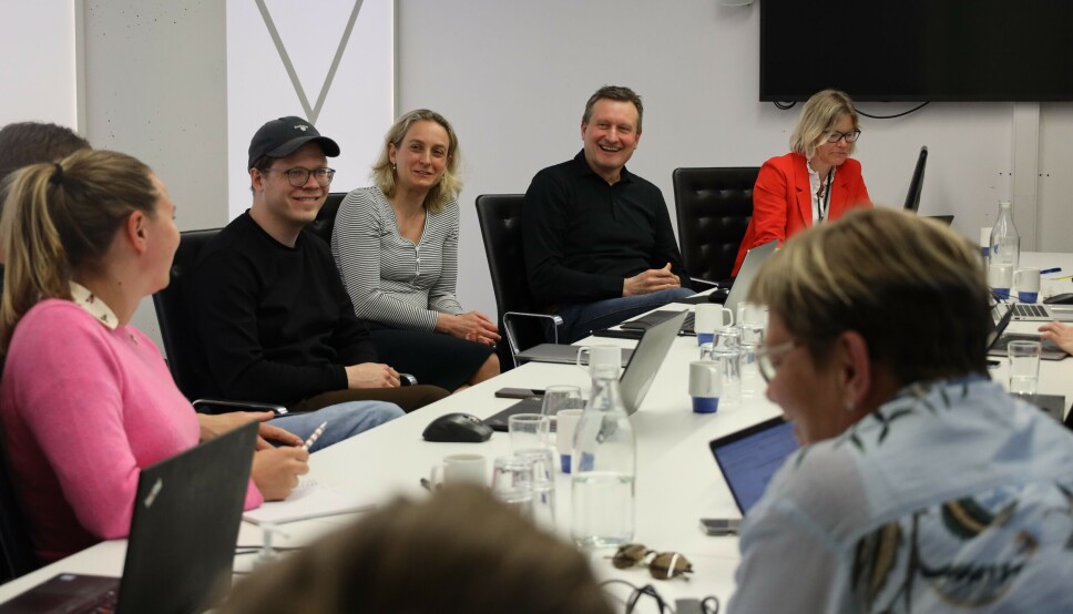 Fra venstre: Andrea Rognstrand (Forsvarets forum), Morten Marius Larsen (Vl), Astrid Rommetveit (NRK) og Carl Gunnar Gundersen (Aftenbladet) diskuterer på en av samlingene i Bergen. Fra venstre: Andrea Rognstrand (Forsvarets forum), Morten Marius Larsen (Vl), Astrid Rommetveit (NRK) og Carl Gunnar Gundersen (Aftenbladet) diskuterer på en av samlingene i Bergen.