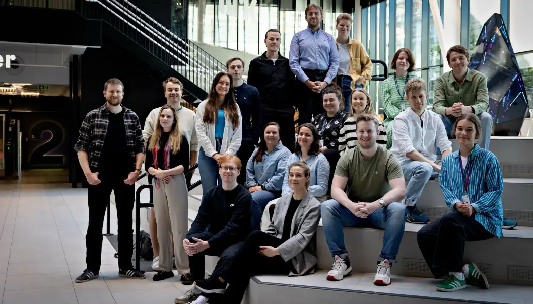 Her er noen av sommervikarene i BT. Fra venstre (stående): Kaspar Knudsen, Cecilie Austvik, Sverre Jervell, Gloria Andersen, Martin A.Fjellheim, Jon Rønningen, Tord Dyrkorn, Rose Øvretveit. Fra venstre på rad 1: Endre Vassenden, Tina Totland Jenssen, Silje K. Robinson, Inga Rosendahl, Eirik Heimdal, Ingrid Kvamstø, Tuva Åserud, Ylva Storhaug-Paalgard, Kristoffer Westergaard, Petronelle Halvorsen og Erik Stolpestad. Her er noen av sommervikarene i BT. Fra venstre (stående): Kaspar Knudsen, Cecilie Austvik, Sverre Jervell, Gloria Andersen, Martin A.Fjellheim, Jon Rønningen, Tord Dyrkorn, Rose Øvretveit. Fra venstre på rad 1: Endre Vassenden, Tina Totland Jenssen, Silje K. Robinson, Inga Rosendahl, Eirik Heimdal, Ingrid Kvamstø, Tuva Åserud, Ylva Storhaug-Paalgard, Kristoffer Westergaard, Petronelle Halvorsen og Erik Stolpestad.