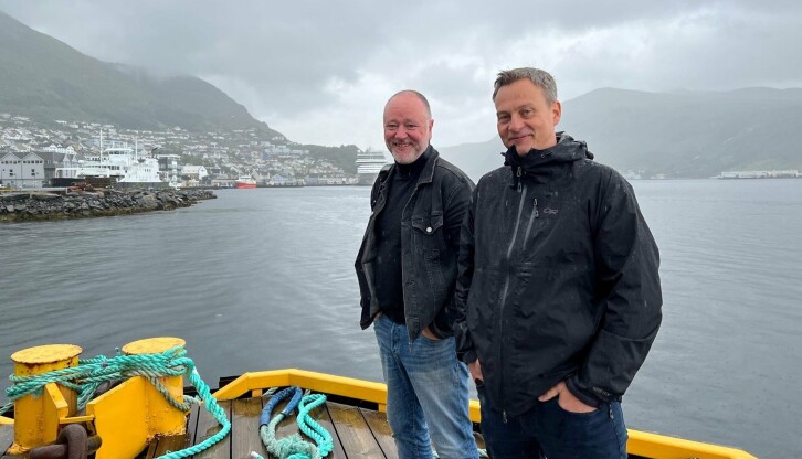 Fjordenes Tidende-redaktør Håvar Fagerli (til høyre) og Firdaposten-redaktør Svend Arne Vee.