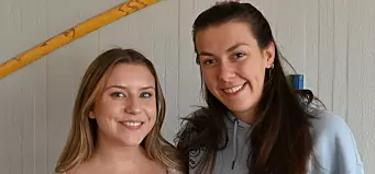 NRK-sommer­vikarene Eira og Lotte jobber med nyheter rettet mot unge: – Vi er i mål­gruppen selv