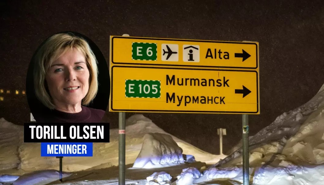 Veiskilt til Alta og Murmansk i utkanten av Kirkenes.