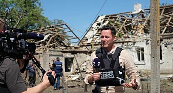 TV 2-reporteren bodde på et hotell i Ukraina i januar. Nå er det bombet sønder og sammen