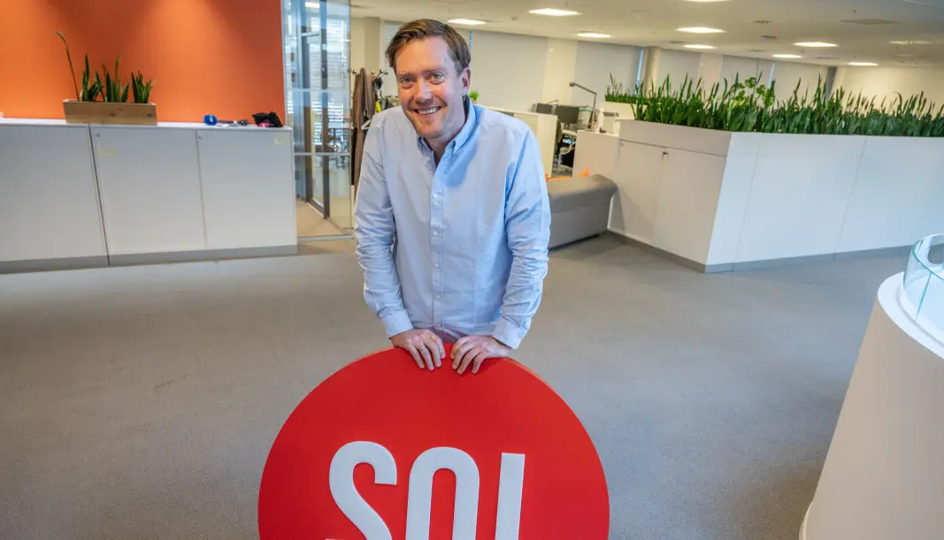 Sjefredaktør for Sol, Andreas Haaland-Carlsen, gir deg alle hemmelighetene for å havne på Sol i denne ukens Pressepodden. Sjefredaktør for Sol, Andreas Haaland-Carlsen, gir deg alle hemmelighetene for å havne på Sol i denne ukens Pressepodden.