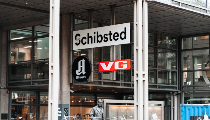 Schibsted - som har sitt hovedkvarter i Akersgata 55 i Oslo - skal kutte en halv milliard kroner innen to år.
