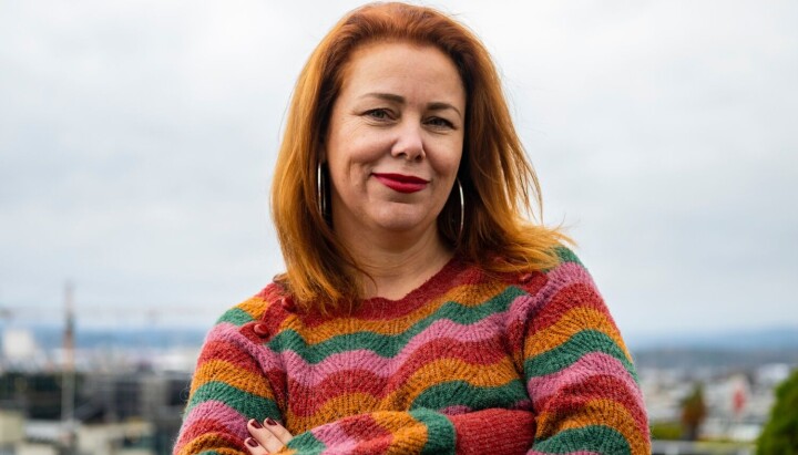 Cecilie Asker, kulturredaktør i Aftenposten, forteller at anmeldelsene av skolerevyer er ressurskrevende for avisen.